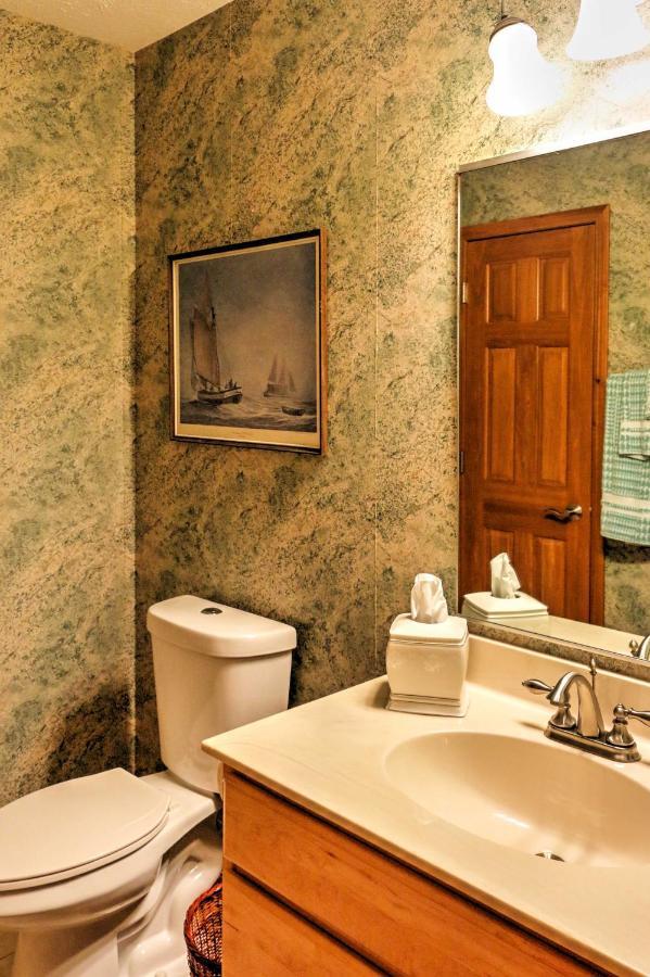 Roomy House On 2 Acres - 2 Mi To Egg Harbor Beach! Εξωτερικό φωτογραφία